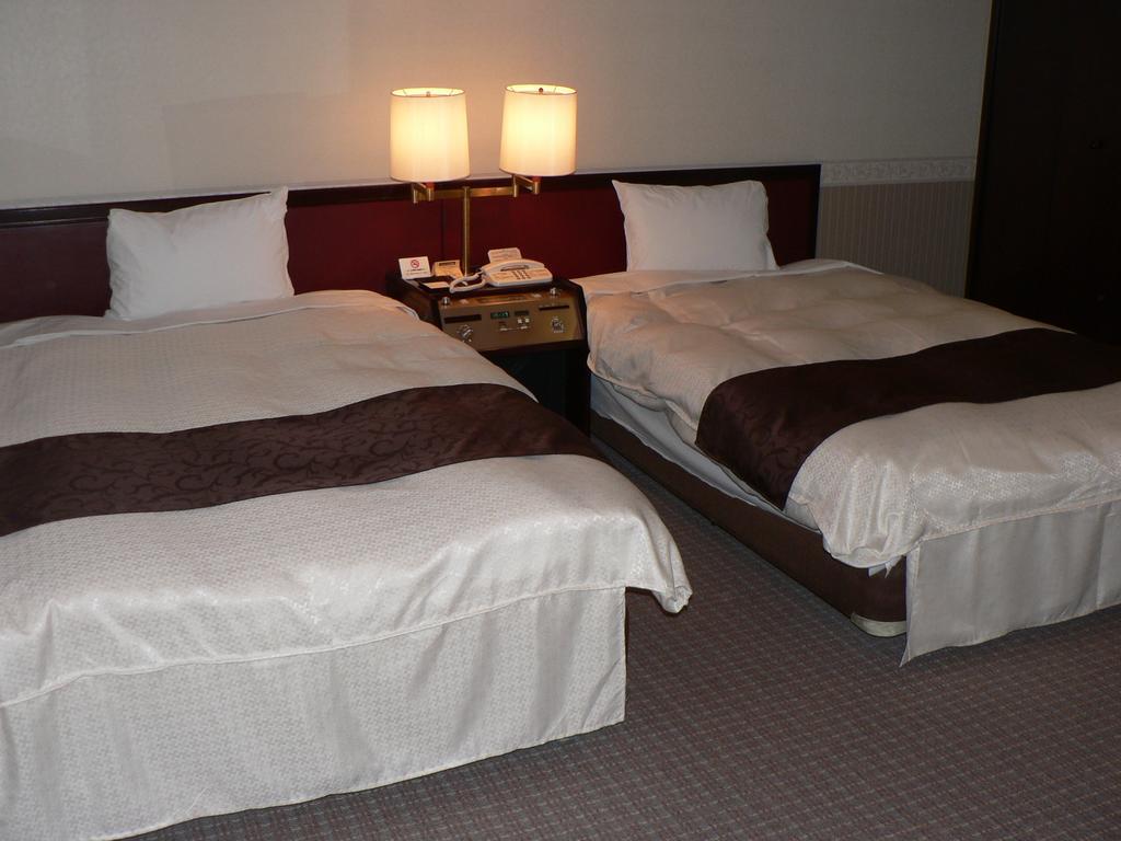 Hiroshima Kokusai Hotel Buitenkant foto